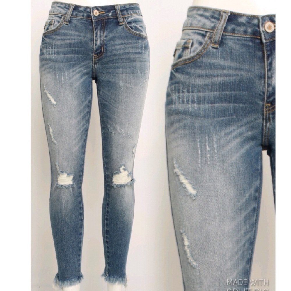 LastPair New Favorite Distressed Leg Hugging jeans - Picture 8 of 8